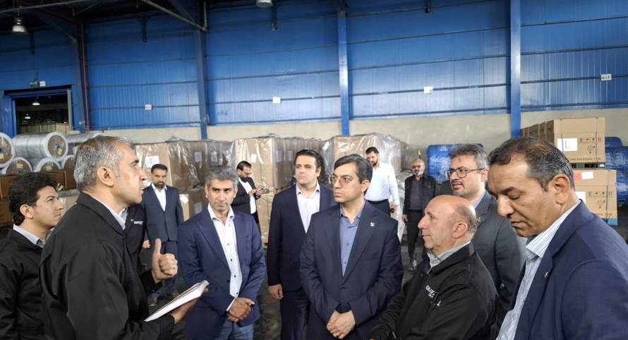 تاکید مدیرعامل هلدینگ تاپیکو بر افزایش تولید لاستیک برای حل نیاز مردم