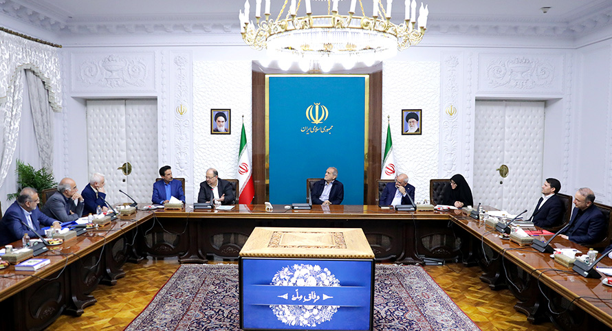 نشست رئیس جمهور محترم با اعضای انجمن صنفی کارفرمایی صنعت پتروشیمی ایران
